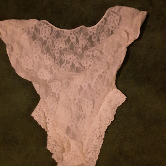 Well worn Lingerie - Picture 2 of 2